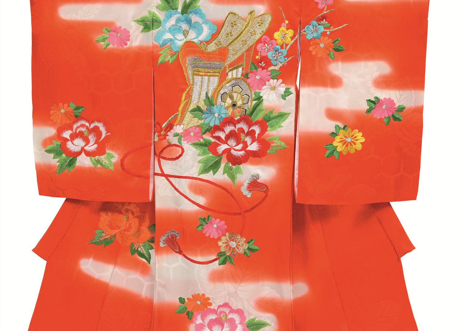 Seitsmeaastase tüdruku pidulik kimono, mida kantakse pühamus shichigosan’i tseremoonia ajal. Rahvusvaheline Sumi-e Assotsiatsioon, Tōkyō